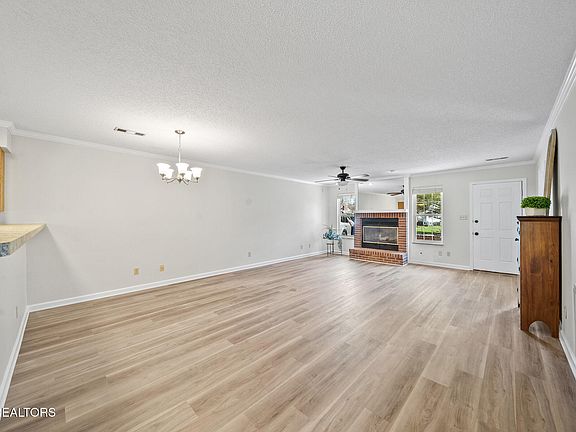 4th image of 5010 Griffins Gate Ln