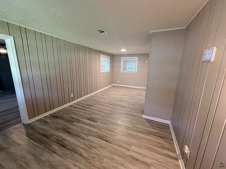 624 Pine Ridge St — Photo 2