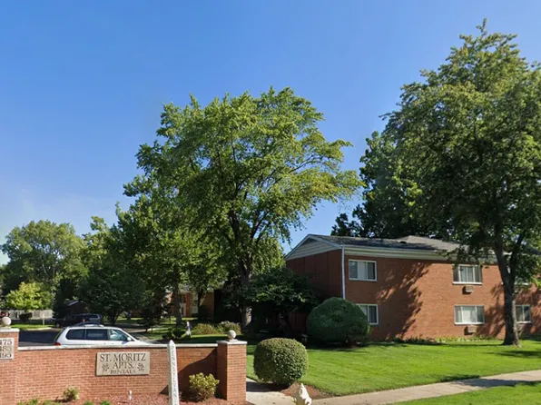 St. Moritz Drive, 470 Saint Moritz Dr #1F, Glen Ellyn, IL 60137