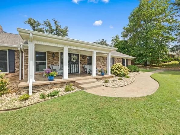 1050 Oaklawn Dr, Cookeville, TN 38501