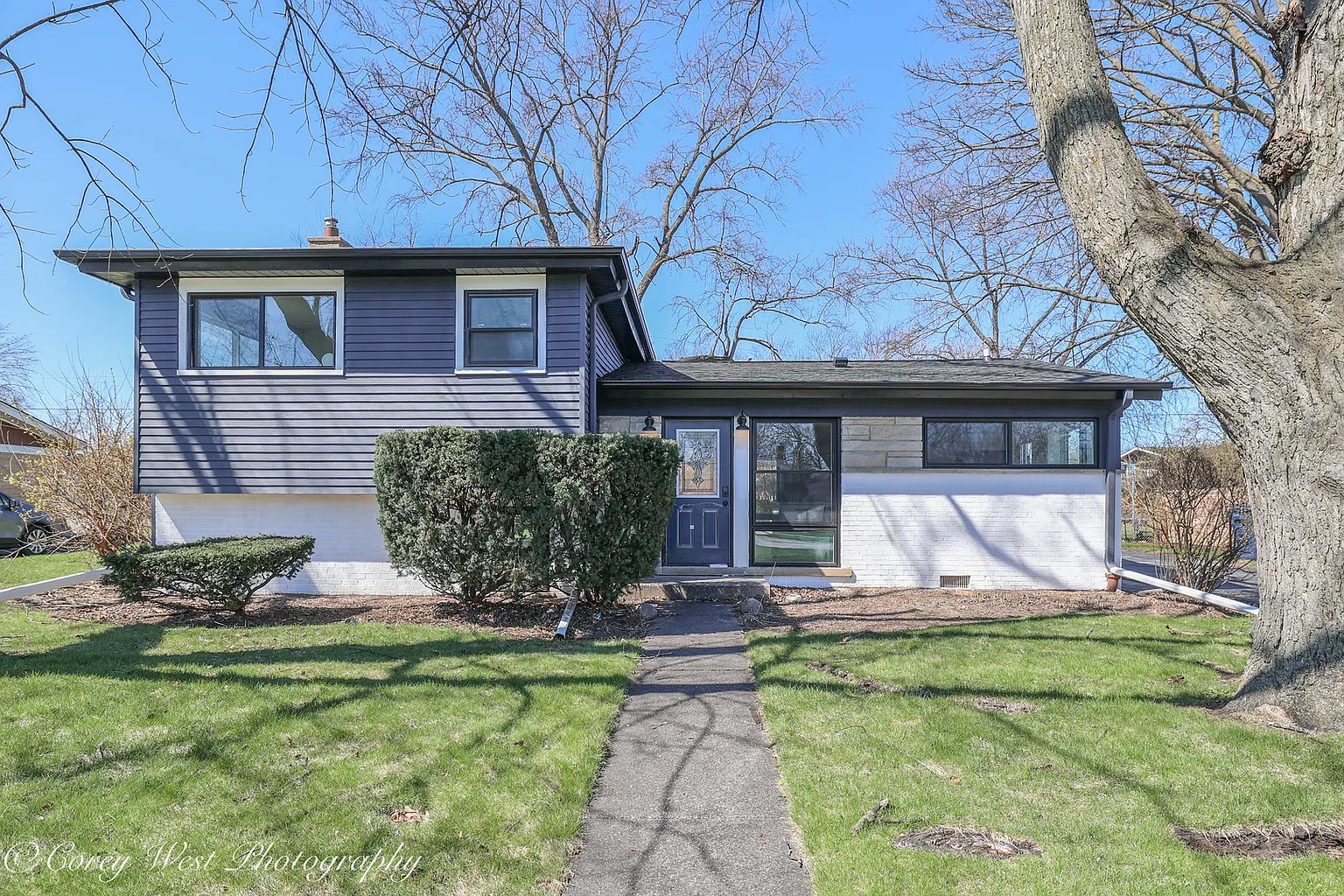 217 Heather Ln photo 1