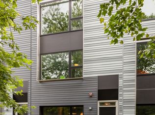 2805 W Shakespeare Ave, Chicago, IL 60647