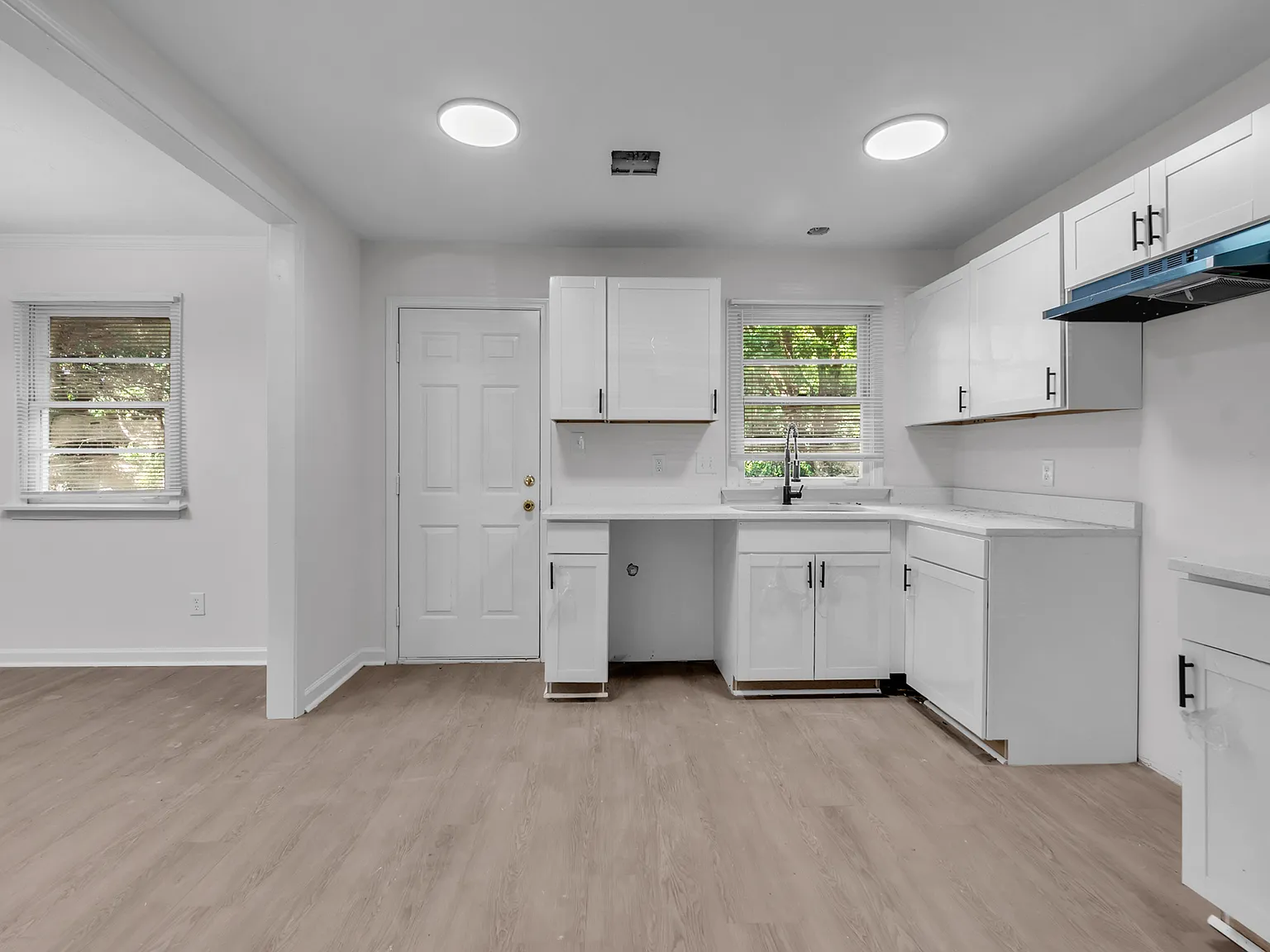 4 bed, 1403 sqft, $1,595 — Photo 4