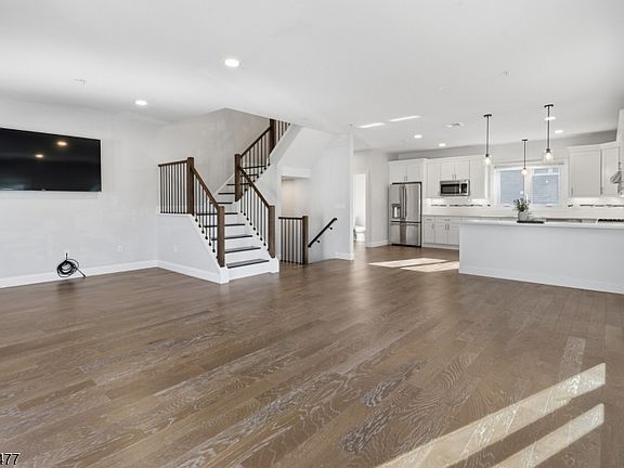 5th image of 22B Arcadia Pl