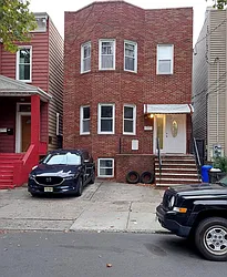 256 Bowers Street