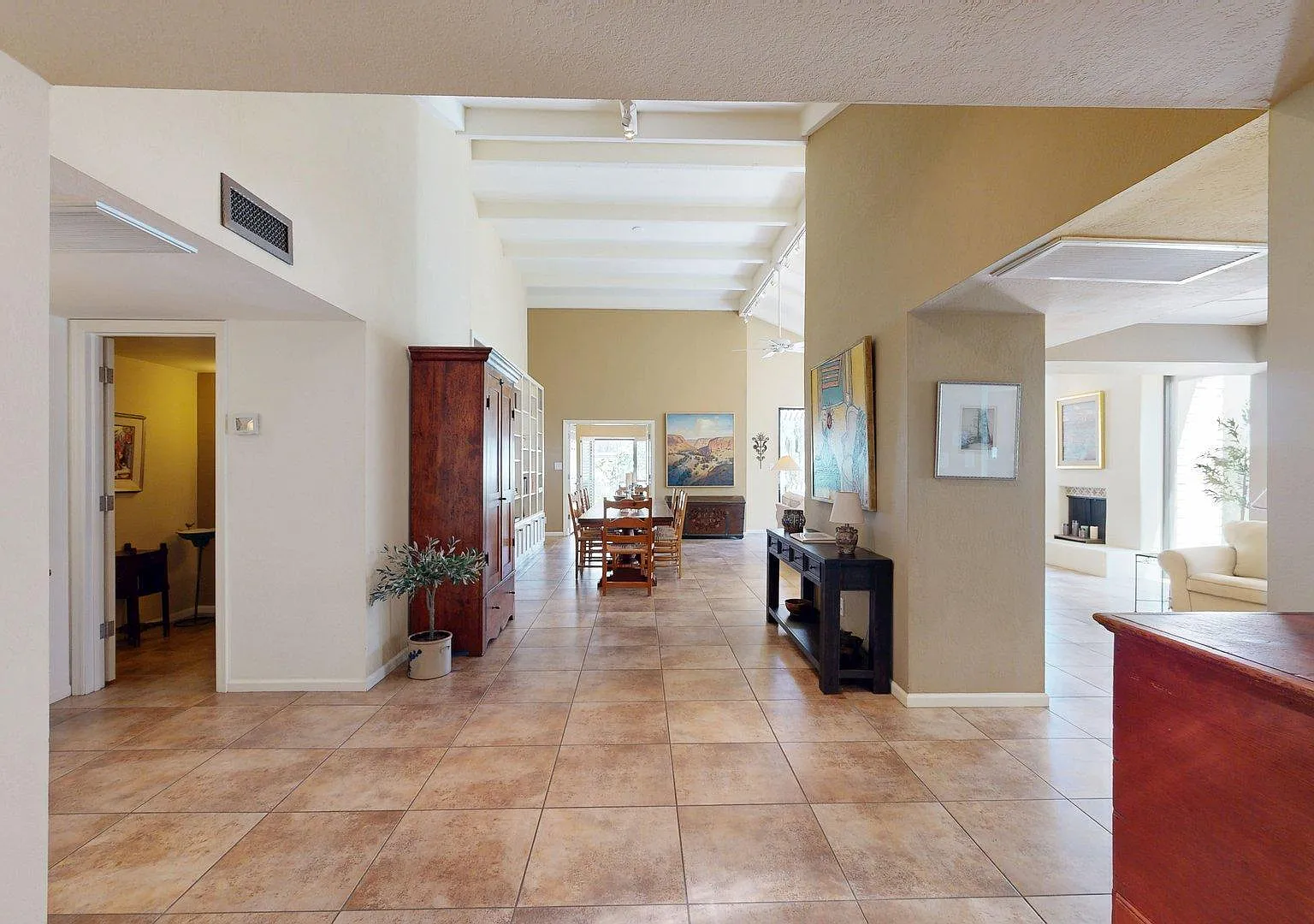 3 bed, 2.5 bath, 2679 sqft, $6,000 — Photo 4
