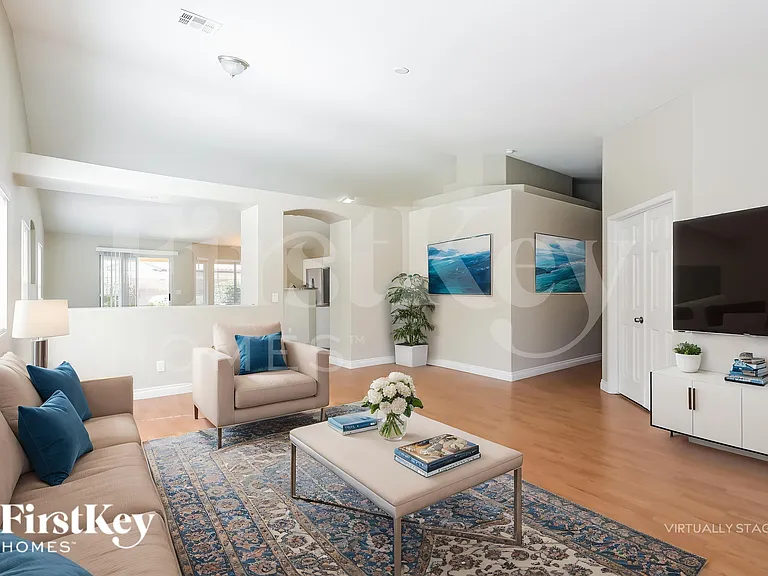811 Mesa Pine Ct — Photo 4