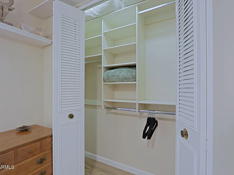 703 E Auburn Dr — Photo 34