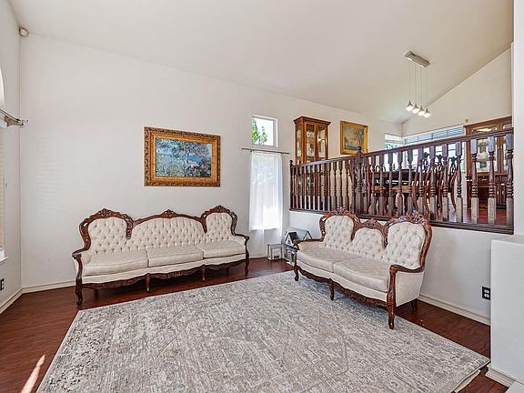 4th image of 4109 Sardinia Ct