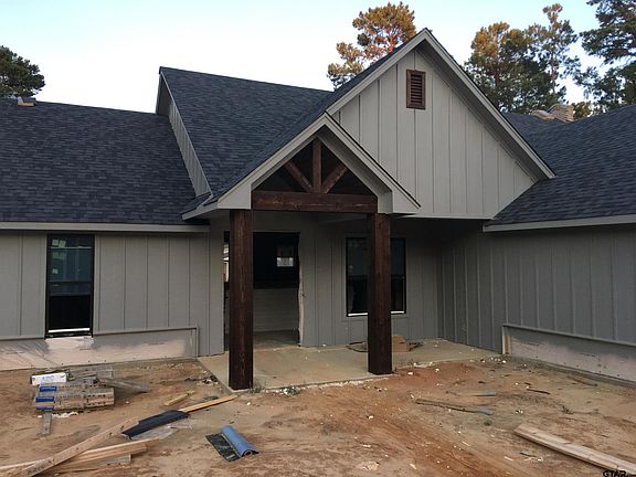 2nd image of 14407 Woodland Creek Dr