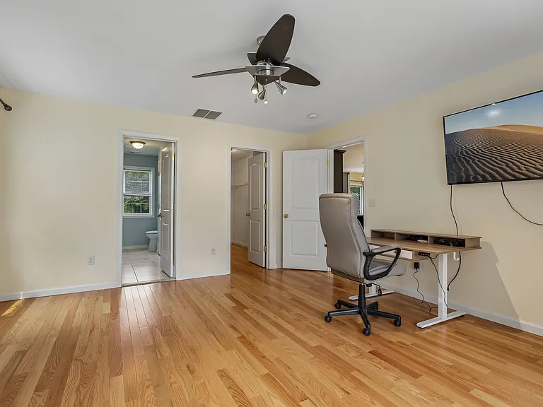 25 Red Schoolhouse Rd — Photo 11