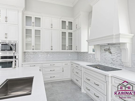 5th image of 414 Eagle Mountain Dr