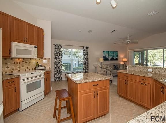 5th image of 22 Pine Harbor Dr