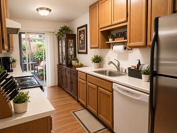4th image of 1474 Sherwood Cir #1476