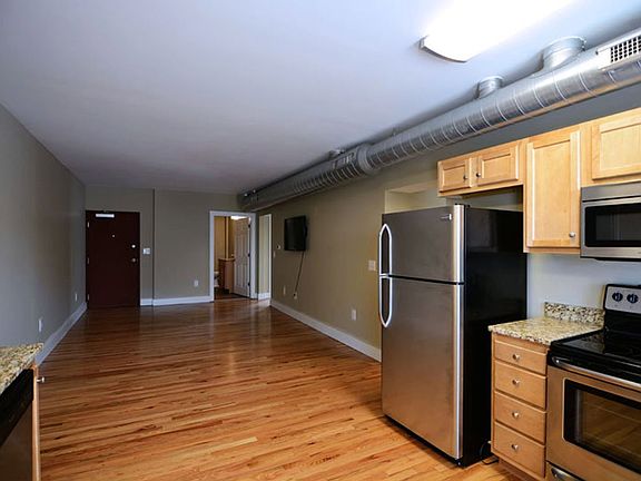 3rd image of 1643 N Pearl St