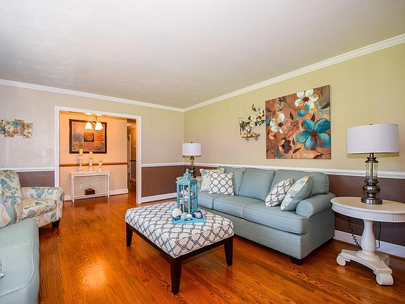 22 Beagle Trail Troutville VA-large-003-