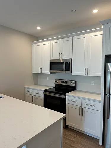 58 River St #6 Photo 1