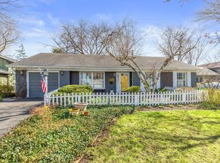 791 Surryse Rd, Lake Zurich, IL 60047