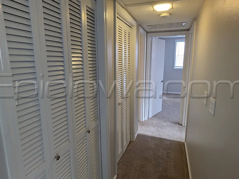 220 19th St NE #E-123 — Photo 4