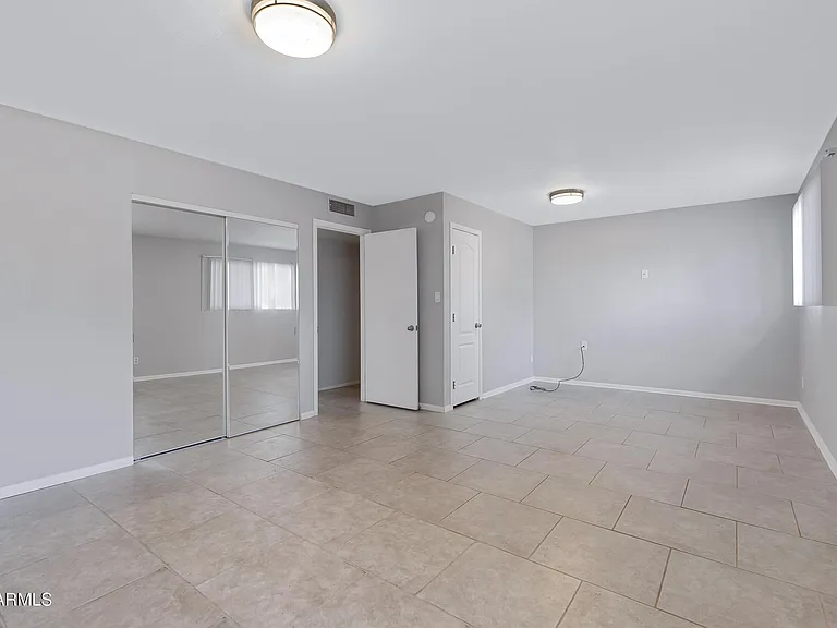 1627 E Fremont Dr — Photo 30