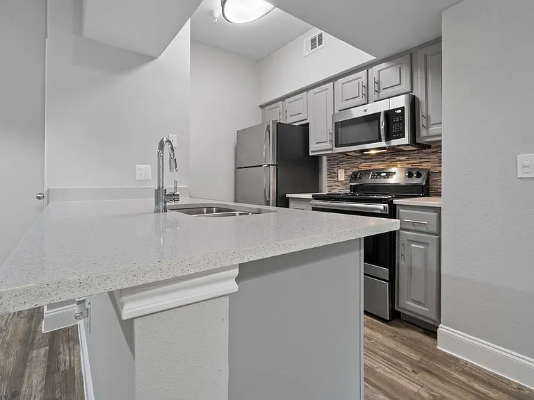 Larkin Apartment Homes — Photo 10