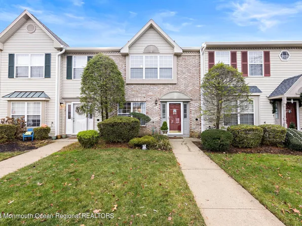 117 Gettysburg Lane, Holmdel, NJ 07733