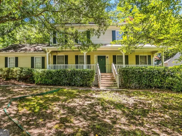 2880 Creekwood Dr, Snellville, GA 30078