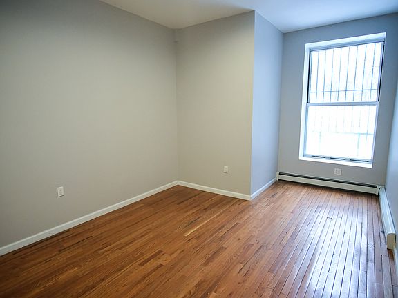 2nd image of 167 Morningside Ave #1B