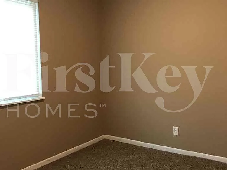 6111 Dry Den Ct — Photo 11