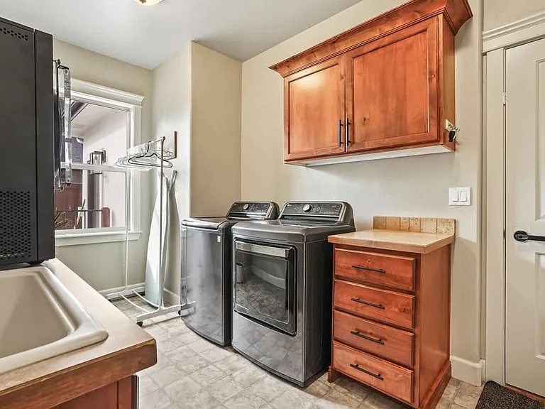 Laundry Room Cabinet