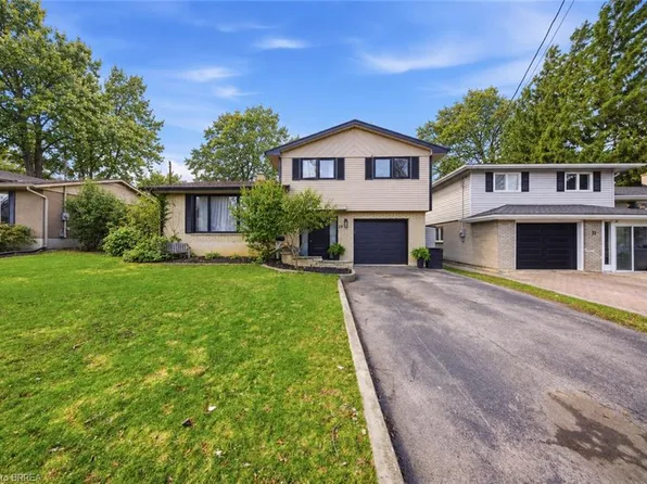29 Allwood St, Brantford, ON N3R 2V2