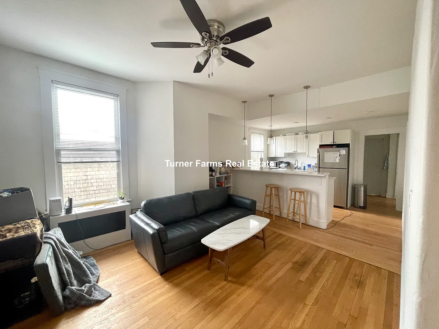 4 bed, 9999 sqft, $3,700 — Photo 3