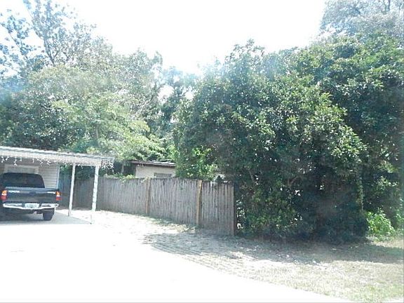 2nd image of 5861 Oaklane Dr