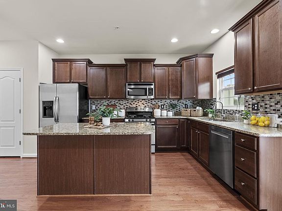 5th image of 7707 Longbottom Rd