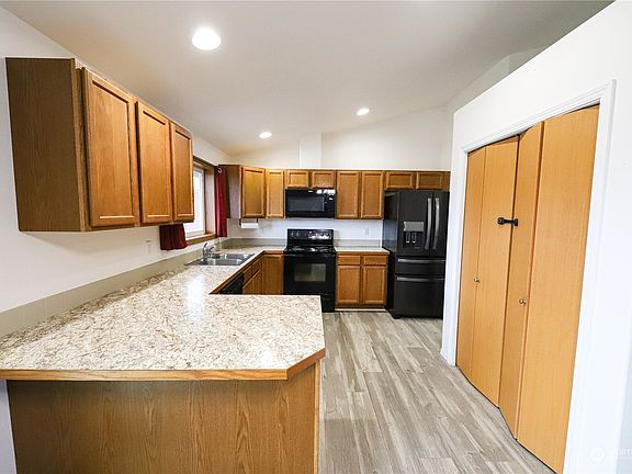 5th image of 1301 W Shelby Street