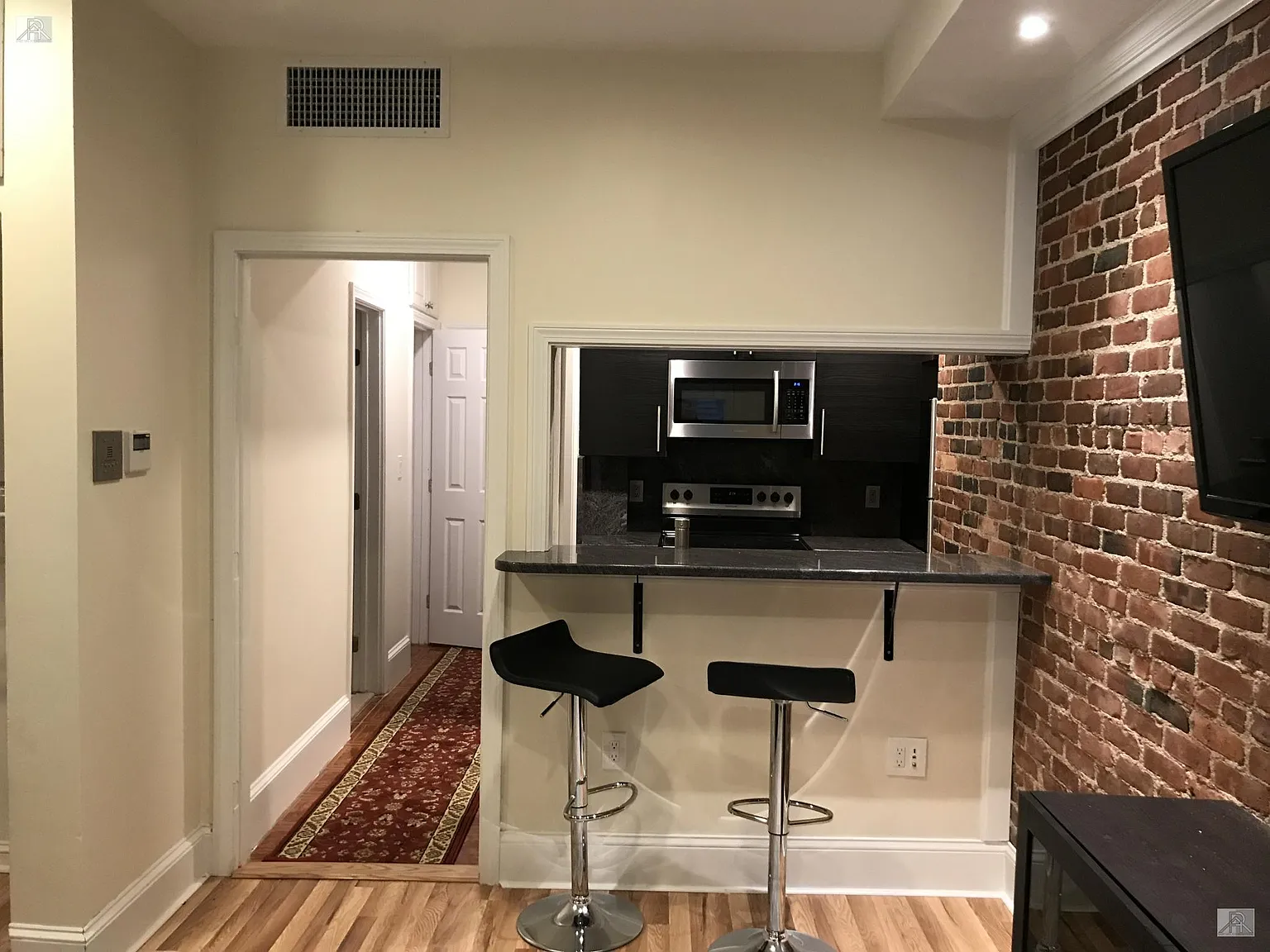 Studio, 1.0 bath, $2,500 — Photo 3