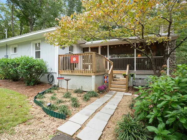610 Dusty Trail Dr, Seneca, SC 29678