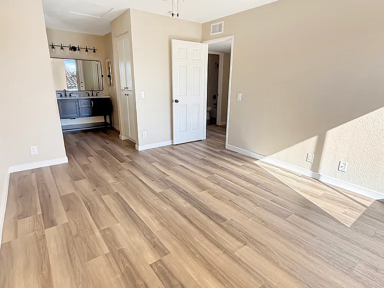 2425 Cranston Dr #212 — Photo 10