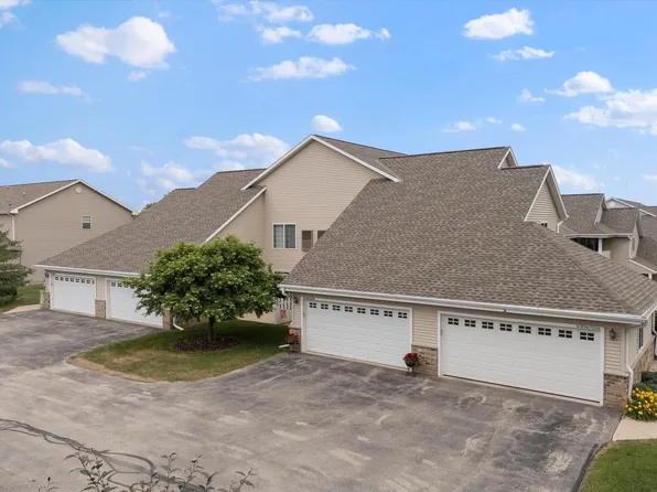 W197N17028 Stonewall DRIVE, Jackson, WI 53037