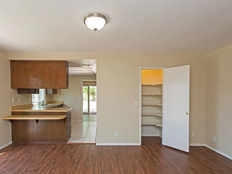 3407 Santa Clara Way — Photo 6