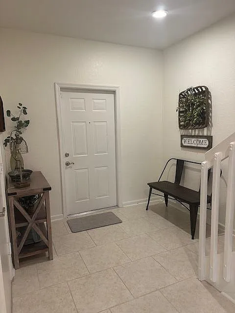2 bed, 2.5 bath, 1568 sqft, $4,800 — Photo 3