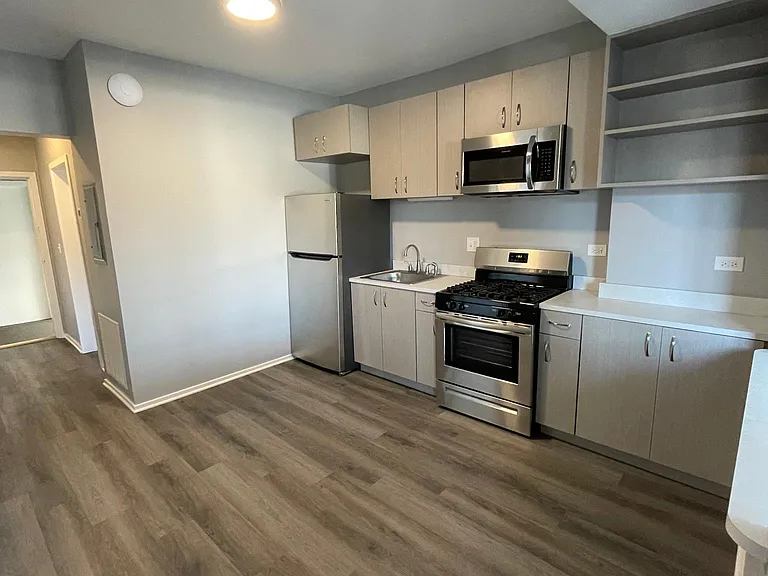 larger unit kitchen