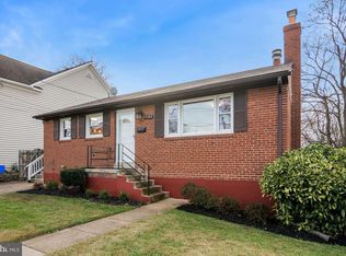 9944 Mayfield Dr, Bethesda, MD 20817