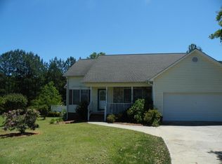 135 Cherrywood Rd, Woodruff, SC 29388