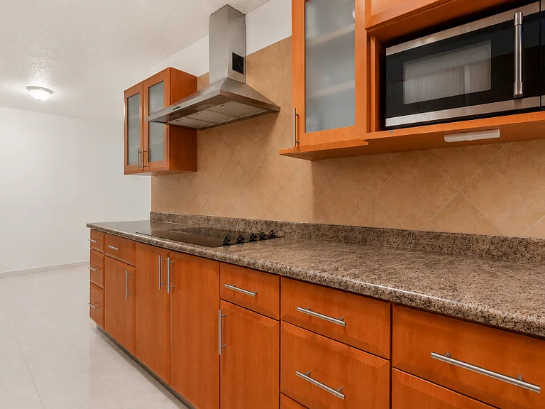 Condominio Golden Tower Apt 602 — Photo 4