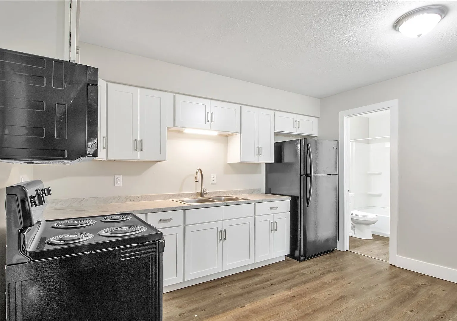 Birchwood Apartments (BW Apartments LLC) — Photo 2