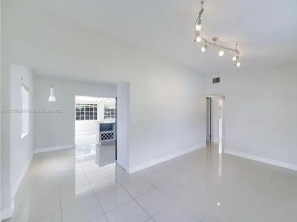 6511 SW 64th Ct, South Miami, FL 33143