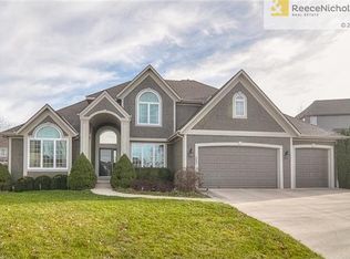 157 NE Misty Meadow Cir, Lees Summit, MO 64064