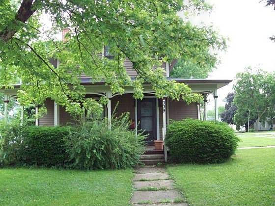 1st image of 339 Center Ave