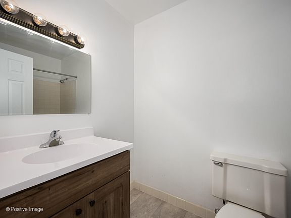 3rd image of 1120 E Randville Dr Unit 206